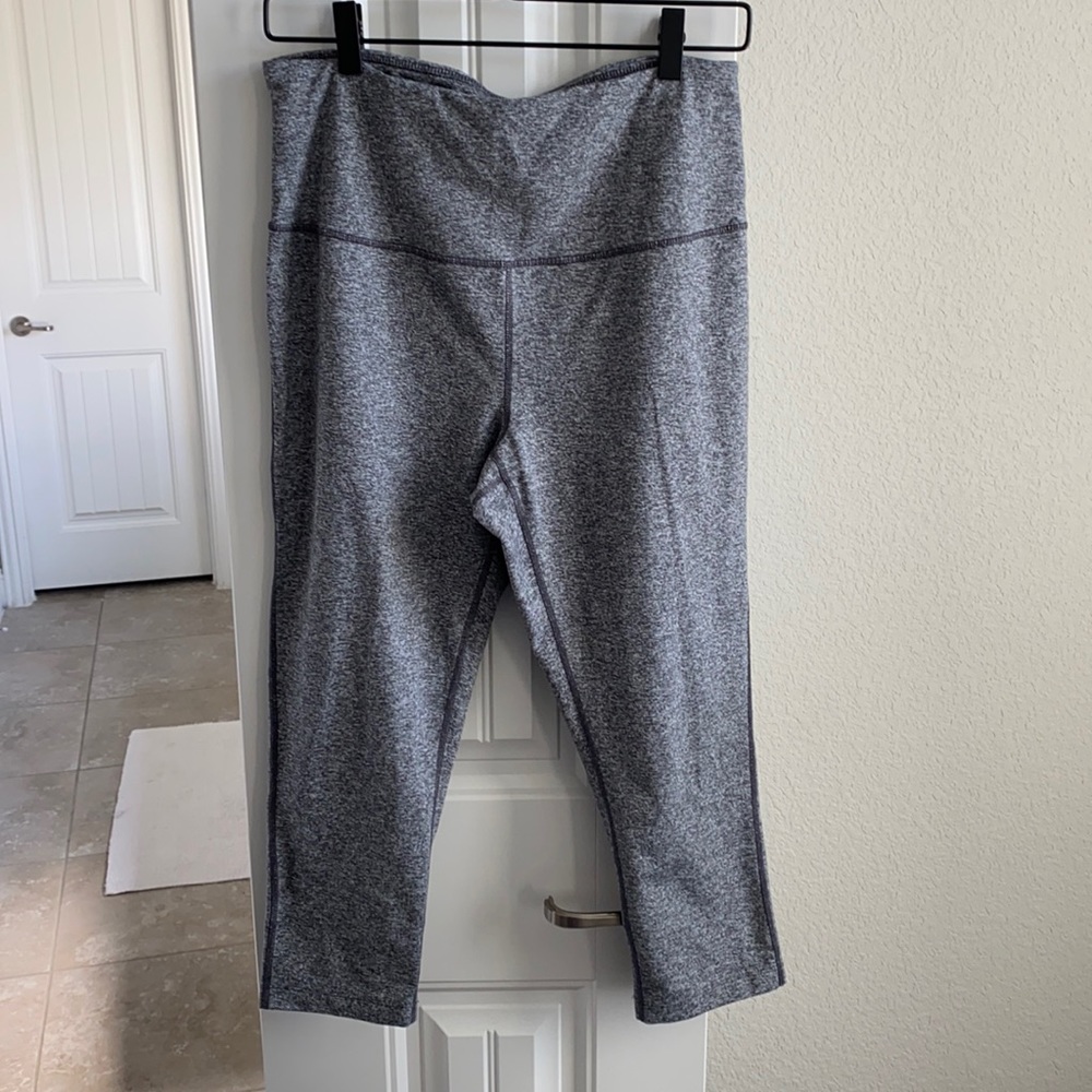 Zella • gray live in crop leggings, size L